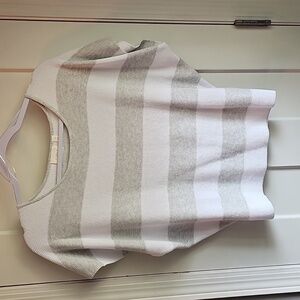 CYRUS Womens striped Gray And White Top Sz XS. Nwots